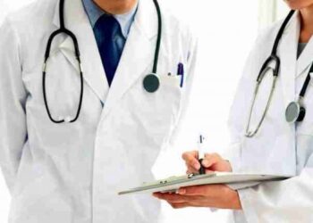 Dhunoi kryeinfermieren, arrestohet mjeku në Tiranë nisin hetimet