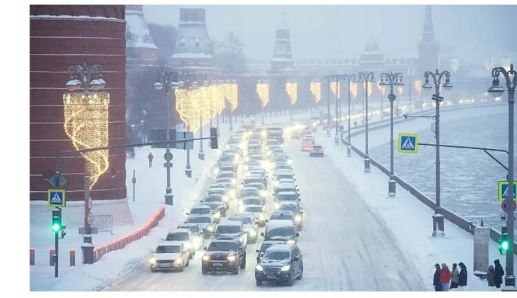 Dimër ekstrem në Moskë, regjistrohen reshjet më të dendura të borës në më shumë se 200 vjet
