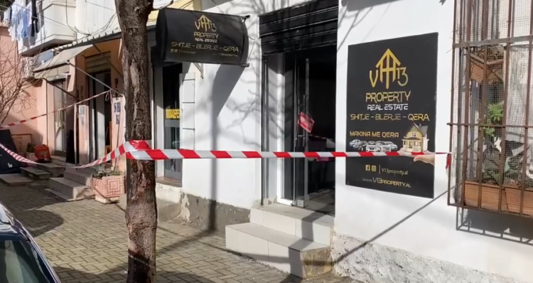 Durrës/ Babai plagosi me thikë vajzën e tij dhe një qytetar, pas disa orësh prangoset nga policia