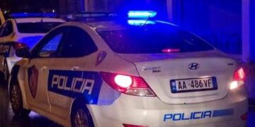 Sherr familjar në Lushnjë: Nusja rreh vjehrrën, burri dhunon gruan