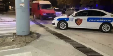 Sherr mes dy personave në bulevardin “Ismail Qemali” në Vlorë, plagoset me thikë njëri prej tyre