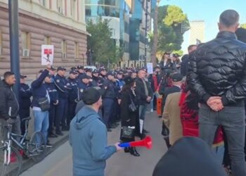 Lapaj thërret protestë, policia merr masa sigurie