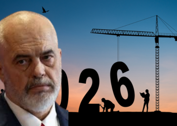 Ekonomia shqiptare pa motorë rritjeje, Industria bie, bujqësia po tkurret