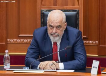 Nga meritokracia te mediokriteti, pse Shqipëria promovon të paaftët