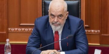 Nga meritokracia te mediokriteti, pse Shqipëria promovon të paaftët