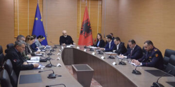 Rama mbledh Komitetin e Emergjencave Civile me Ballukun në krah: Fajin e ka opozita