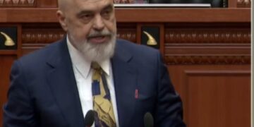 Rama ironizon opozitës: Prisnit gjyqin tim në SHBA, por erdhi ftesë për Bordin e Paqes