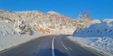 Mot i acartë në Qarkun Elbasan, termometri në zonat malore zbret në -15 gradë Celsius