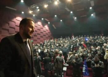 “Kjo sallë, një mesazh për sistemin që po bie”, Salianji: Të bashkohemi pa frikë dhe pa ndalim!