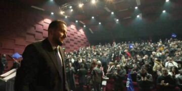 “Kjo sallë, një mesazh për sistemin që po bie”, Salianji: Të bashkohemi pa frikë dhe pa ndalim!