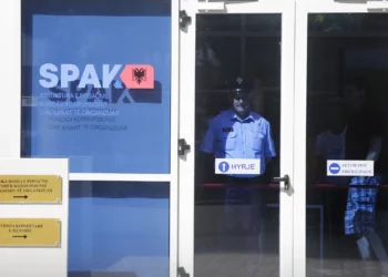 Goditje ndaj SPAK: Kodin Penal u heq statusin e të penduarit atyre që duan të rrëfejnë korrupsionin në tendera