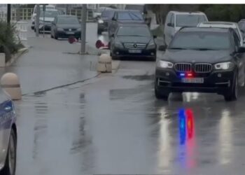 Dhëndrri dhe vajza e Doland Trump mbërrijnë në Vlorë, takim për “Sazanin” te Uji i Ftohtë