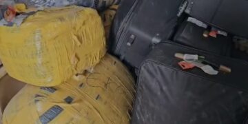 Arrestohen tre persona, futën dy automjete me mallra “brand” kontrabandë (EMRAT)