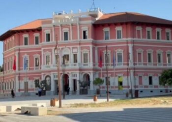 Vlorë/ Bashkia krijon tregje të përkohshme ambulante, tregtarët ende pa reagim