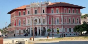 Vlorë/ Bashkia krijon tregje të përkohshme ambulante, tregtarët ende pa reagim