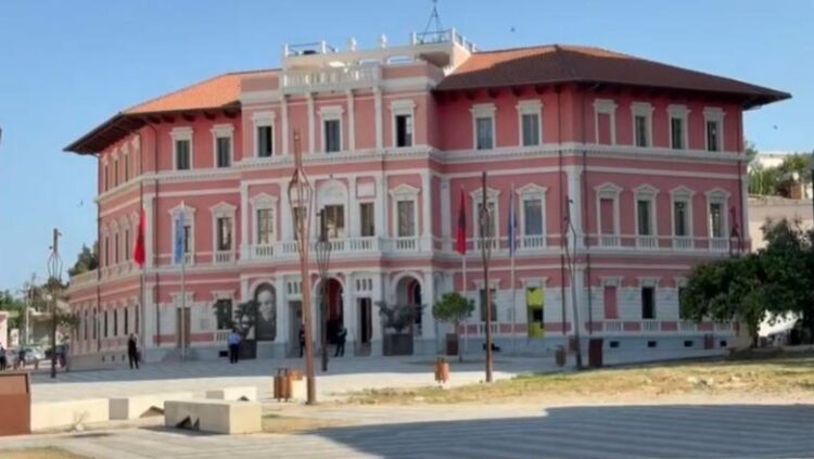 Vlorë/ Bashkia krijon tregje të përkohshme ambulante, tregtarët ende pa reagim