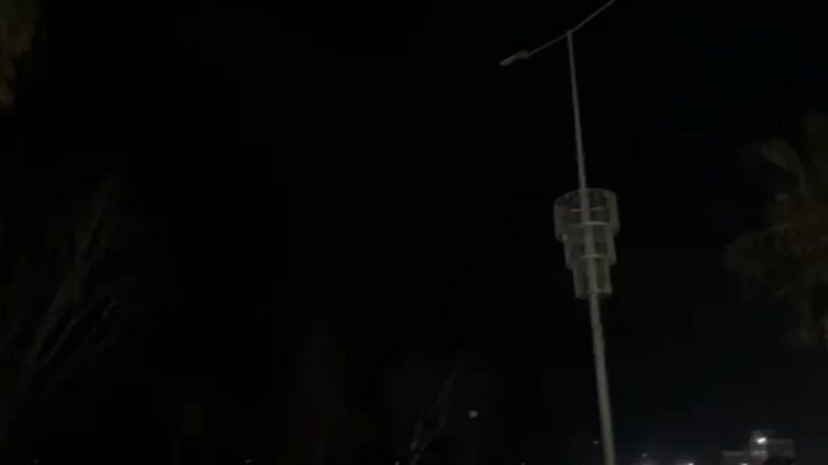 Vlora pa drita, punimet në rrjetin e ujësjellësit dëmtojnë linjën e energjisë në Lungomare