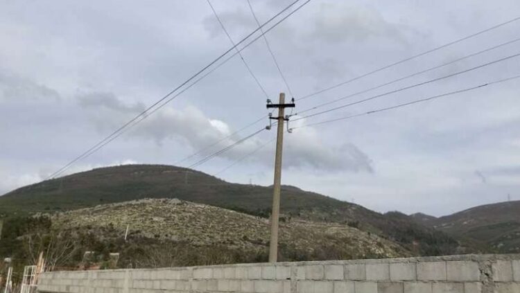 Lezhë/ Ndërprerje e energjisë elektrike, disa fshatra në errësirë që prej mbrëmjes