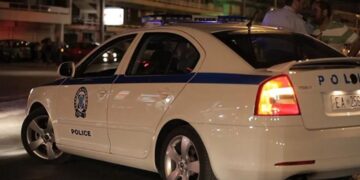 Goditi me shkop berberin dhe i dëmtoi automjetin, arrestohet 25-vjeçari shqiptar në Greqi