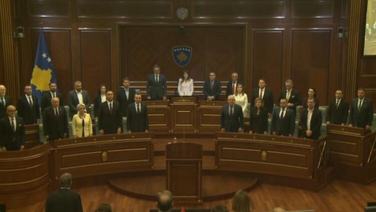 Merr fund ngërçi politik, votëbesohet qeveria e re, Albin Kurti betohet si kryeministër i Kosovës