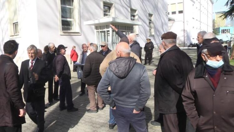 Tension pas rrëzimit të “Statusit”, minatorët paralajmërojnë përshkallëzim protestash