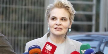 Seanca paraprake në GJKKO/ Kryemadhi: 240 faqe akuzë për mua, 35 për Metën