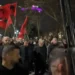 “Edi “Rama në Burg”/ Mijëra qytetarë para Kryeministrisë: Rama ik! (VIDEO)