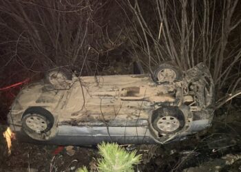 Aksident në segmentin Pukë-Qelëz/ Makina del nga rruga dhe përfundon në greminë