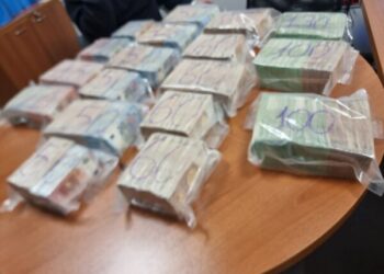 Polici nga Tirana kapet duke sjellë 1 milion euro nga Serbia në Kosovë