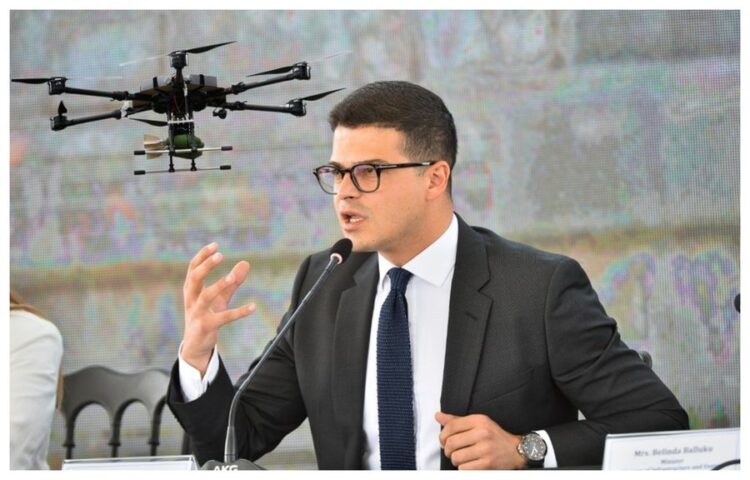 Ofensivë në industrinë ushtarake: Në prill dronët, në maj uniformat, në korrik municionet