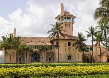 I riu hyri i armatosur në rezidencën e Trump, Shërbimi Sekret e qëlloi për vdekje