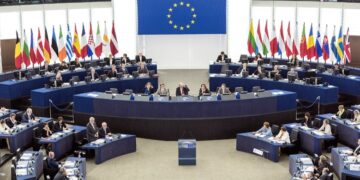 Zbardhet draft-raporti i PE për Shqipërinë: Korrupsioni mbetet ende shqetësim serioz