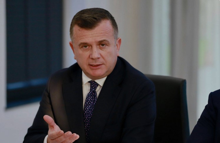 Ish-ministri Balla i përgjigjet Berishës: “Thirrjet për dhunë janë vepra penale”