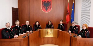 Kushtetuesja i jep të drejtë PD: Shfuqizohet vendimi i Kuvendit për numrin e komisioneve