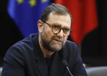 Drejtori i hekurudhës, Ergys Verdho, nxjerr si shkak shirat për bllokimin e Përrenjas-Librazhd