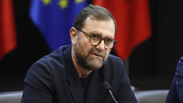 Drejtori i hekurudhës, Ergys Verdho, nxjerr si shkak shirat për bllokimin e Përrenjas-Librazhd