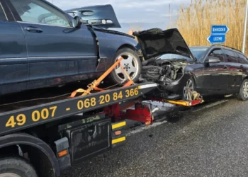 Aksident fatal në Lezhë, 59-vjeçari humb jetën pasi u përplas nga kamioni