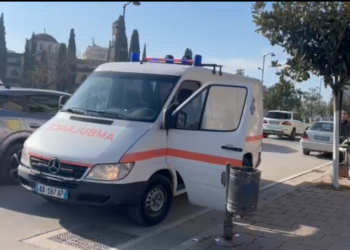 Ngjarja përsëritet vetëm një javë më pas, gjendjet sërish i dhunuar një endacak në Fier