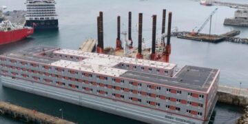 Historia pas “anijes” së azilit: vdekja e një shqiptari dhe betejat ligjore në Britani