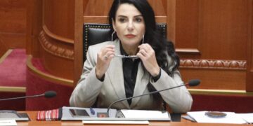 Prençi: Balluku ka ende tentakulat e saj në 2 ministri! Alibeaj: Spiropali u shkarkua pas përplasjeve me Belindën