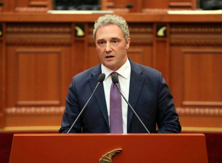 Spahia: Vetëm hajduti fshihet, rruga për në qelinë e Ramës kalon nga Balluku