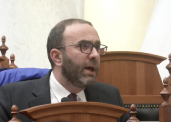 Përplasje në Kuvend për Ballukun, Bardhi-PS-së: Hiqni imunitetin, jeni kthyer në mburojë të korrupsionit