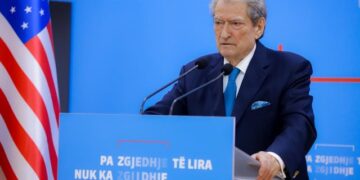 Berisha: Rama do të shkojë në Bruksel me fustanin e Lubi Ballukut, nesër është dita e qytetarëve