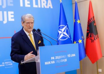 Berisha: Për të mbrojtur veten dhe Ballukun, Rama është gati të rrezikojë edhe integrimin në BE