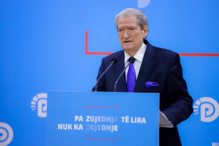 Berisha : Drejtori i ri i AKSHI-t është njeriu që dha tenderin 75 milionë euro për baxhanakun e Ramës