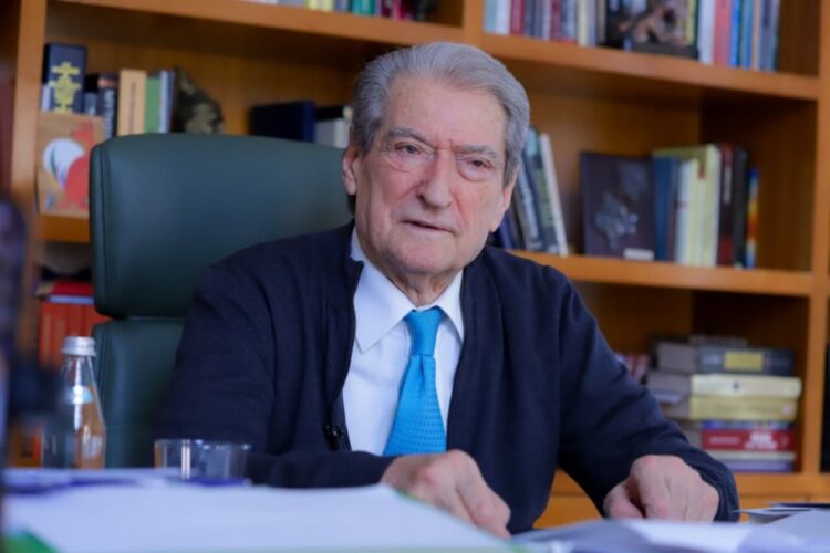 Gazi lotsjellës/ Berisha: Dënoj me forcën më të madhe dhunimin e xhamisë dhe besimtarëve gjatë faljes së namazit