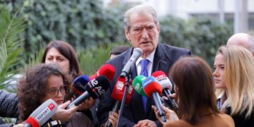 Berisha nga SPAK: Diktaturat nuk rrëzohen me votë, por me revoltë qytetare