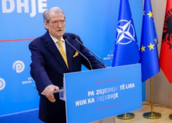 Protesta e 20 shkurtit/ Berisha: Paqja është forca jonë! Rama do me çdo kusht gjak, por ne nuk i përgjigjemi