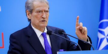 Berisha: Edi Ramës i ka ardhur fundi! Beteja e opozitës nuk është për Lubi Ballukun, por kundër tij