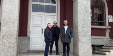 Banorët e Durrësit po takohen me Ramën për projektin TID, deputetët e PD-së nuk lejohen të marrin pjesë